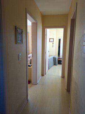 Image 22 - 915303