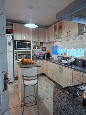 Image 15 - 915303