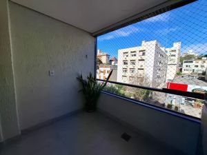 Image 5 - 915307