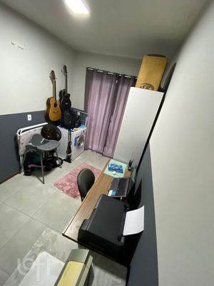 Image 9 - 915311