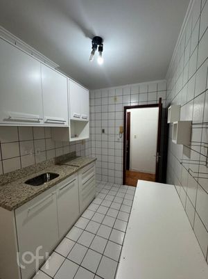 Image 4 - 915319