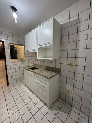 Image 8 - 915319