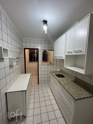 Image 6 - 915319