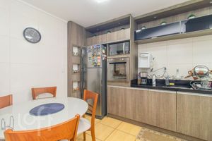 Image 17 - 915322