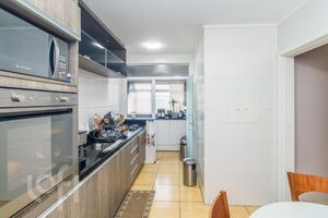 Image 20 - 915322