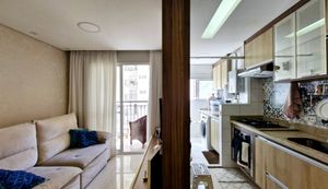 Image 19 - 915323