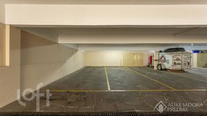 Image 34 - 915328