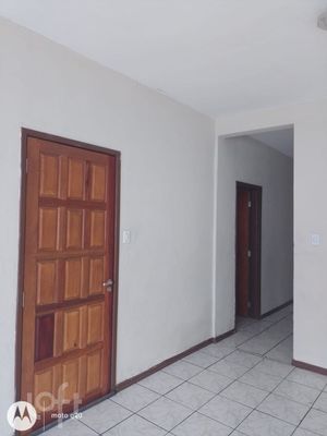 Image 0 - 915330