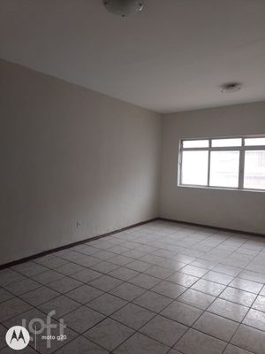 Image 19 - 915330