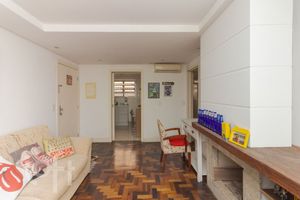 Image 5 - 915332