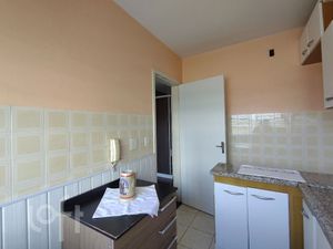 Image 4 - 915335