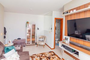 Image 3 - 915336