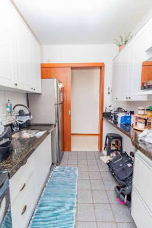 Image 33 - 915336