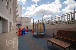 Image 29 - 915343
