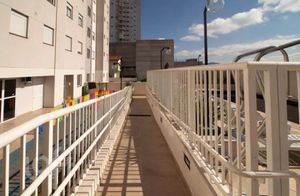 Image 35 - 915343
