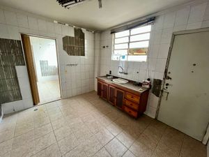 Image 11 - 915346