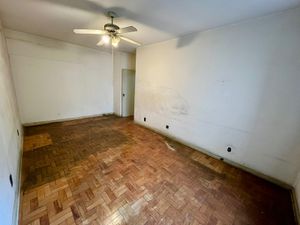 Image 4 - 915346