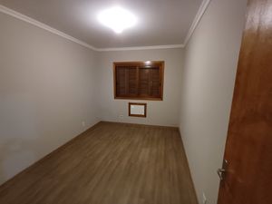 Image 13 - 915349
