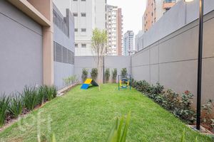 Image 28 - 915350
