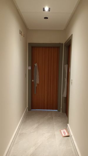 Image 5 - 915351