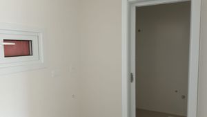 Image 4 - 915351