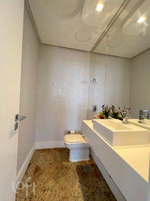 Image 30 - 915361