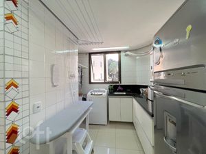 Image 36 - 915361
