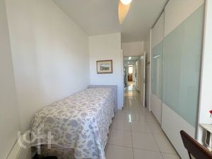 Image 31 - 915361