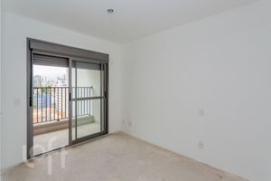Image 33 - 915363