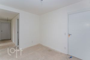 Image 3 - 915363