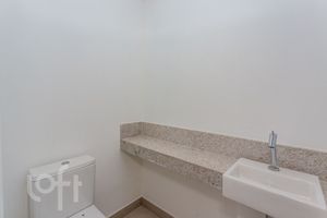 Image 18 - 915363