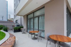 Image 50 - 915363