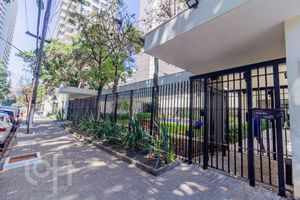 Image 68 - 915366