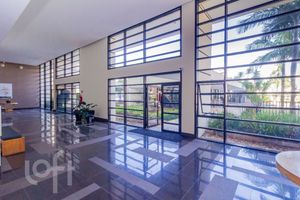 Image 35 - 915366