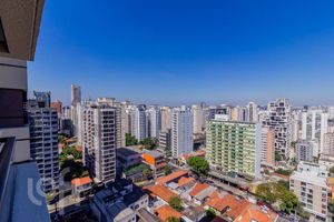 Image 15 - 915366