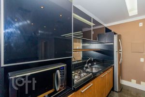 Image 5 - 915366