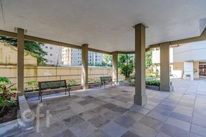 Image 38 - 915368