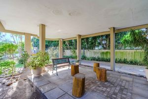 Image 33 - 915368