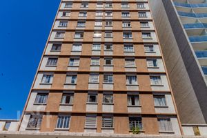Image 8 - 915370