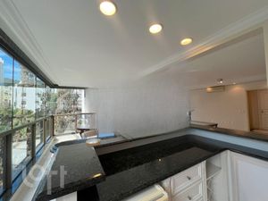 Image 7 - 915373