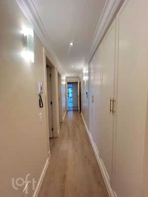 Image 32 - 915373