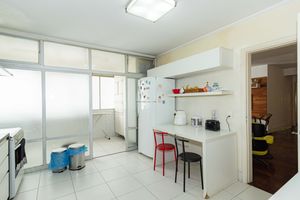 Image 32 - 915381
