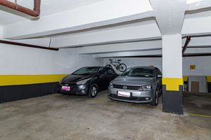 Image 42 - 915381