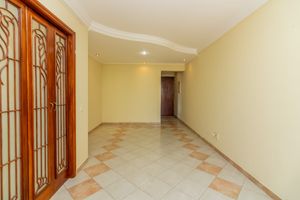 Image 3 - 915383