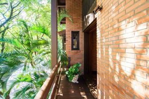Image 14 - 915385