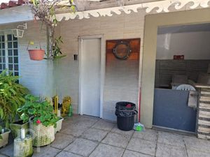 Image 4 - 915386