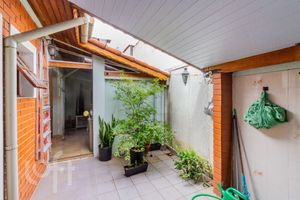 Image 36 - 915387