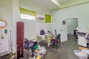 Image 17 - 915387