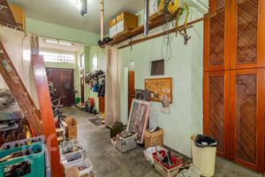 Image 20 - 915387