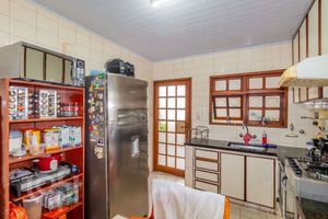 Image 8 - 915387